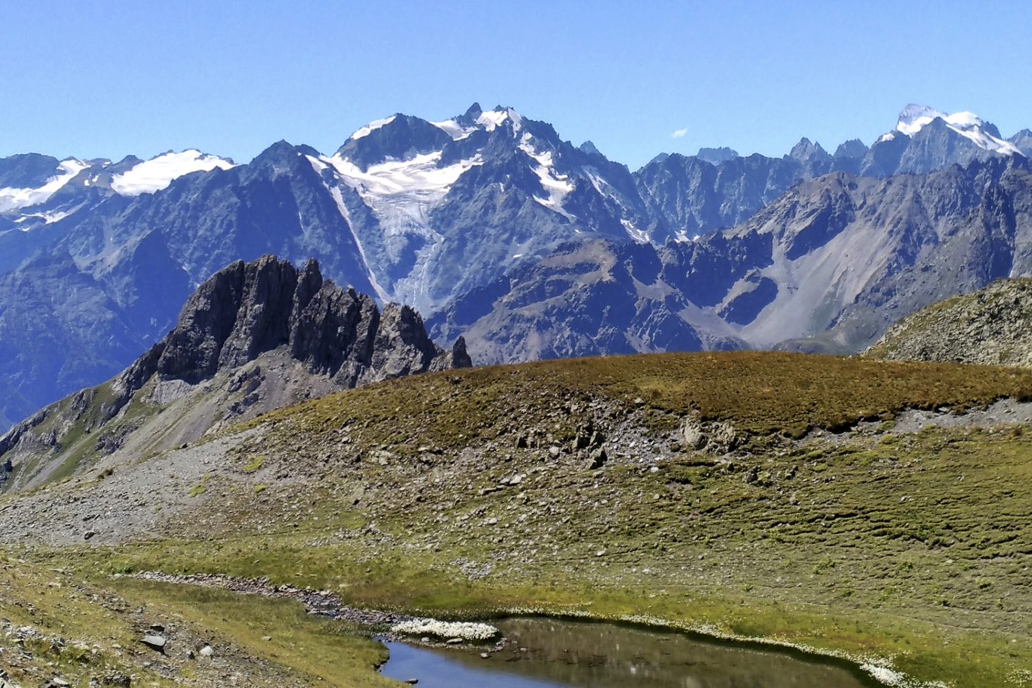 tour de la clarée accompagné, lac au col de la ponsonnière