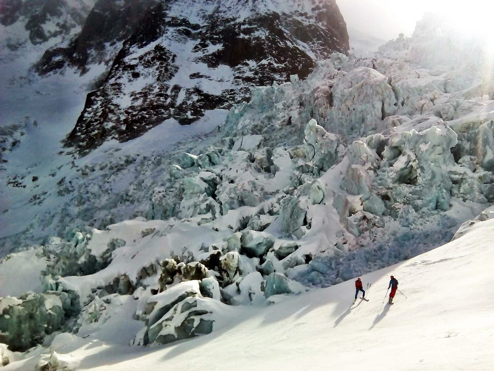 Descenso del Valle Blanco con esquís